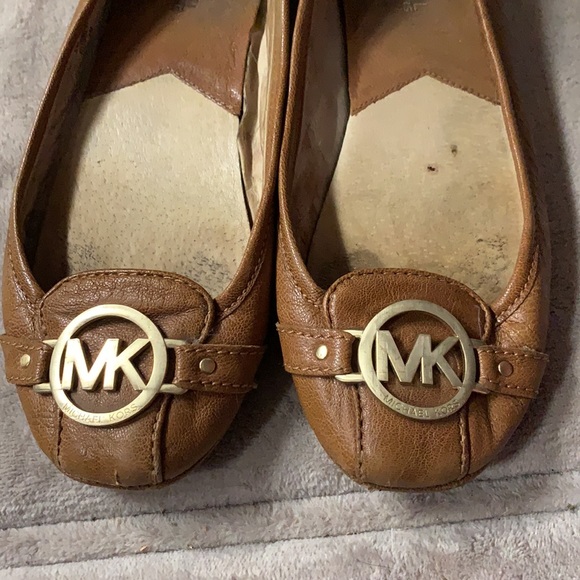 Michael Kors size 8 flats - Picture 3 of 4